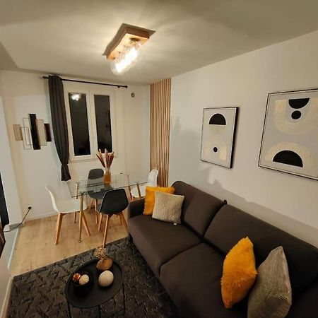 Joli Appartement Au Pied Du Tramway Bezons Exterior foto